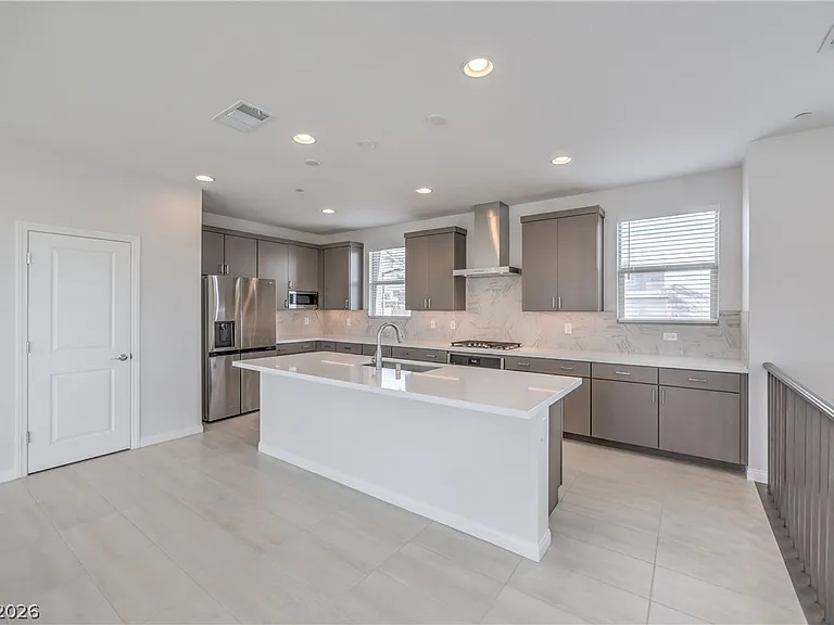 11504 Fleet Wing Ave — Photo 10