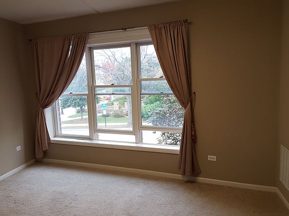 4th image of 8200 N Lincoln Ave #P-34