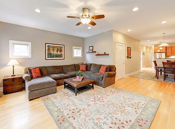 2nd image of 3834 N Janssen Ave #1