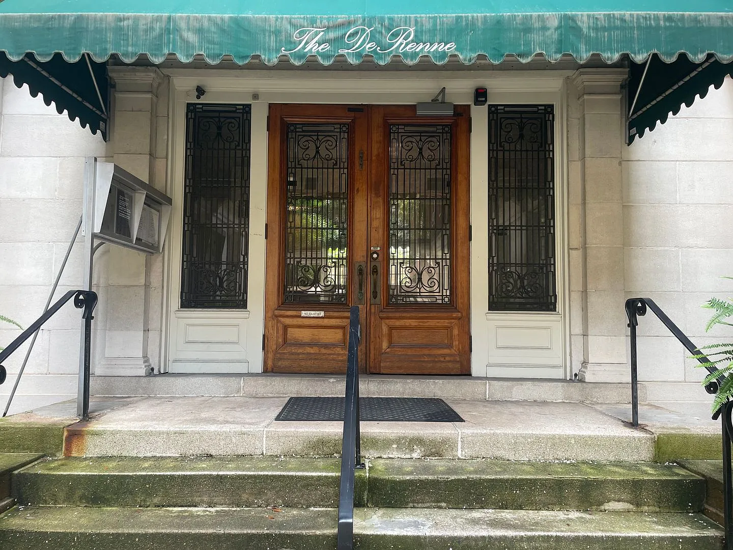 Long Term Rental in the Heart of Downtown! — Photo 4