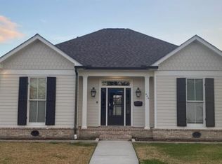 905 Richard St, Gretna, LA 70053