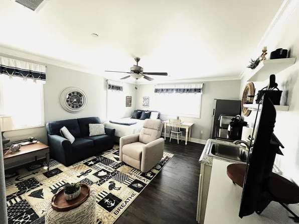 342 12th St, Seal Beach, CA 90740