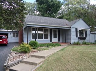 6915 W B St, Belleville, IL 62223