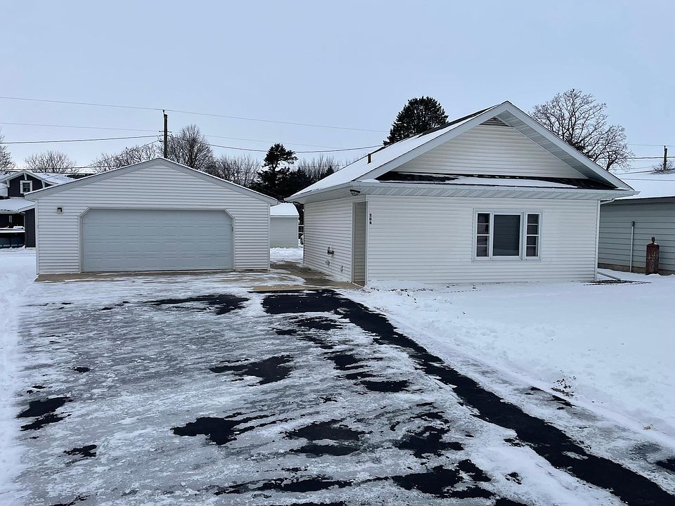 1st image of 204 Benton St E