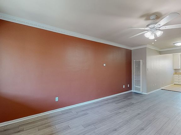2nd image of 1818 N Kingsley Dr APT 16