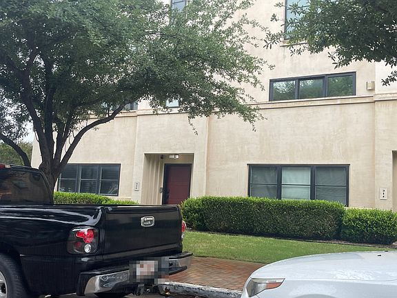 2nd image of 916 Magnolia Green Dr