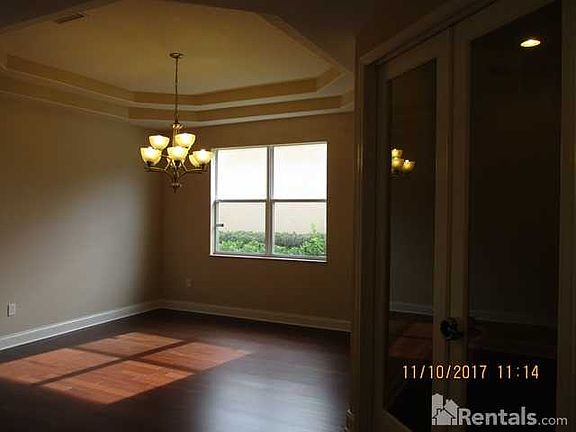 3rd image of 20423 Walnut Grove Ln