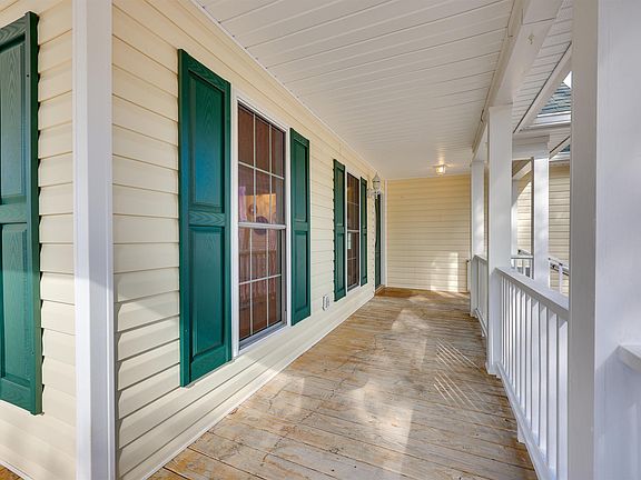 4th image of 101 Smith St