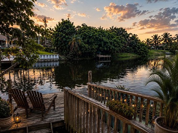 3rd image of 2457 Waterside Dr
