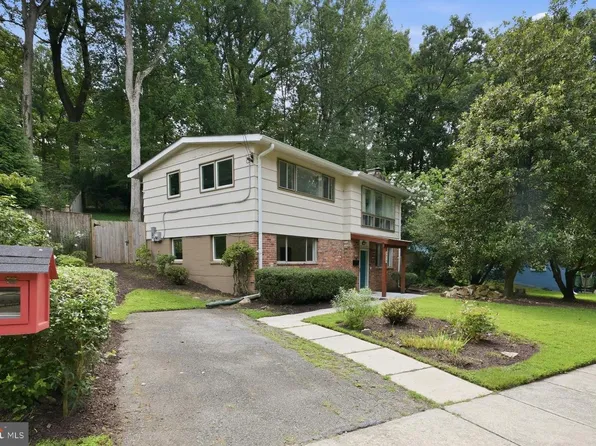 3918 Wexford Dr, Kensington, MD 20895