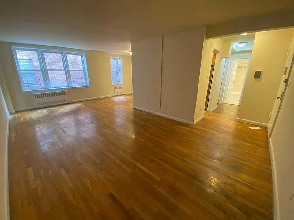 1st image of 33-02 Parsons Blvd #2R