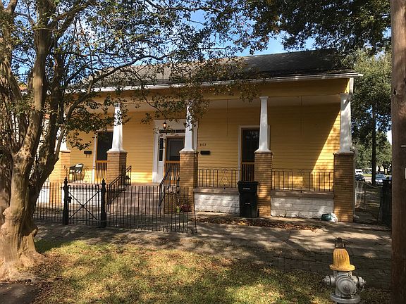 3rd image of 4403 Annunciation St