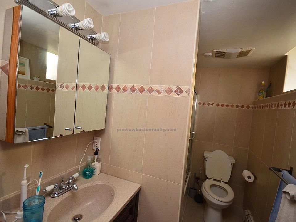 1st image of 94 Pleasant St #91