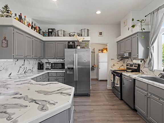 4th image of 2511 E Alvina St