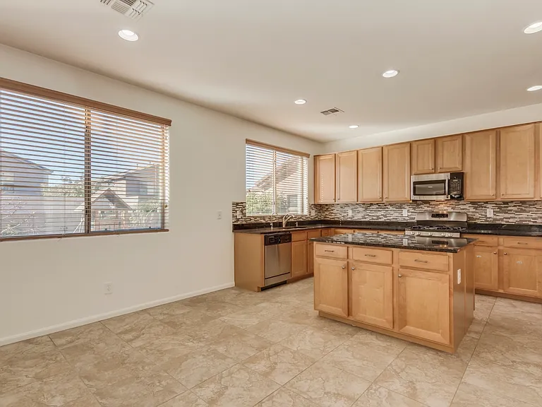 5733 W Plum Rd — Photo 13