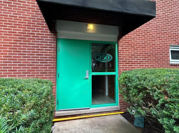 250-1C S Corl St, State College, PA 16801