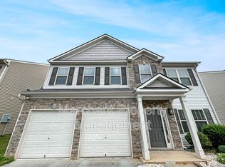 319 Barrett Chase Dr, Simpsonville, SC 29680