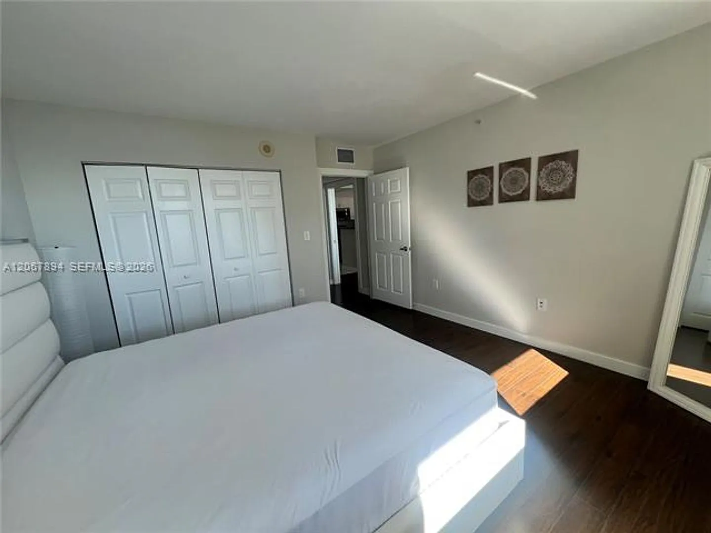 1155 Brickell Bay Dr cu-1607, Miami, FL 33131 — Photo 4