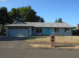 607 SE 17th St, Troutdale, OR 97060