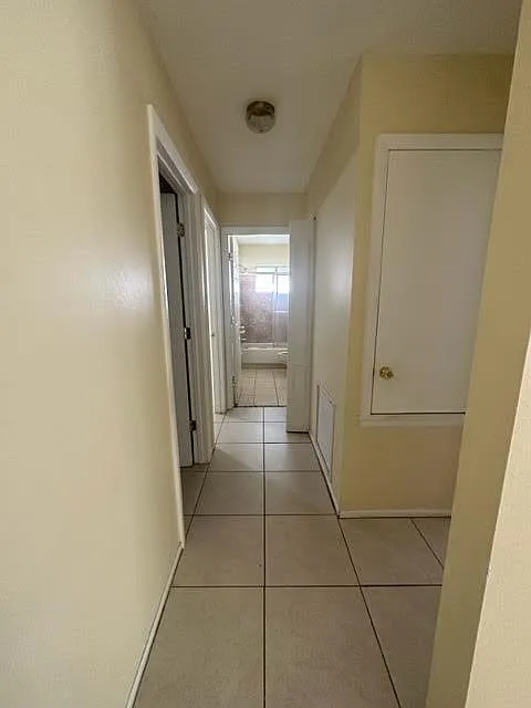 3 bed, 1550 sqft, $2,200 — Photo 4