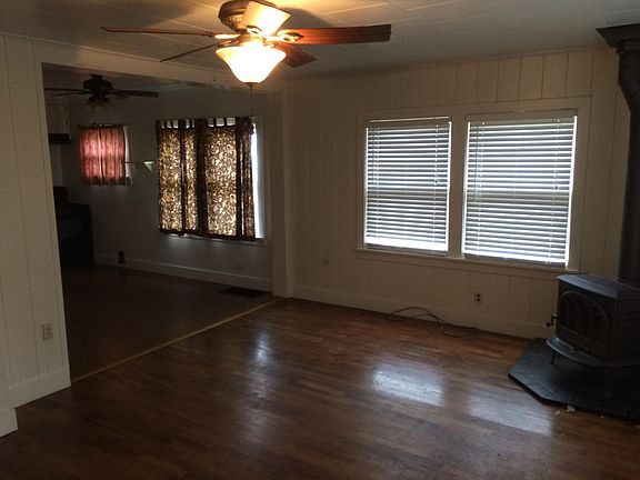 4th image of 504 Jefferson Ave NW