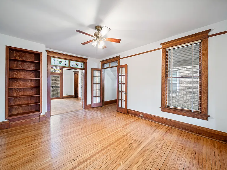 831 Hamlin St — Photo 17