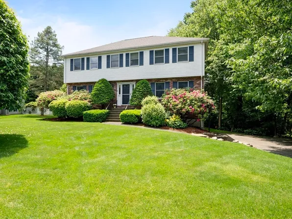 12 Carlson Cir, Natick, MA 01760