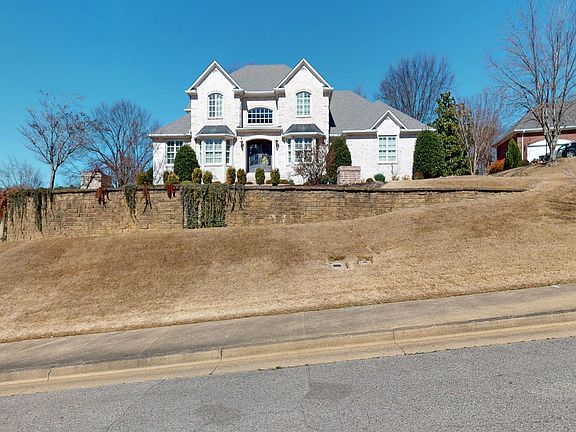 4th image of 802 Acadian Blvd