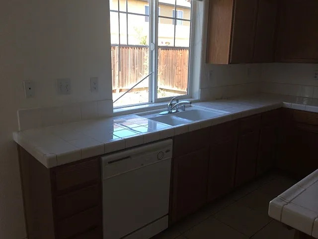 2328 S Fallbrook Dr — Photo 42