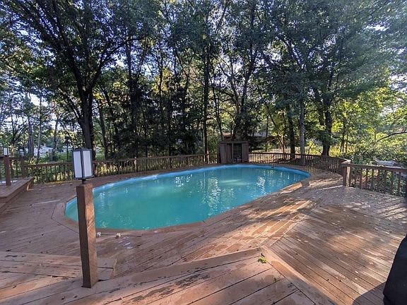 3rd image of 185 Bevins Ln