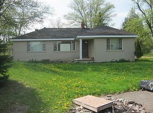 710 Remington Ct, Commerce Township, MI