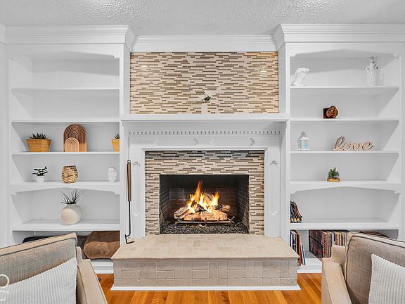 2nd image of 13433 Nottingham Rd