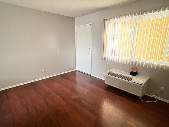 2nd image of 606 Bay View Ave APT 107
