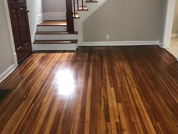 2nd image of 926 Morehead Ave SE