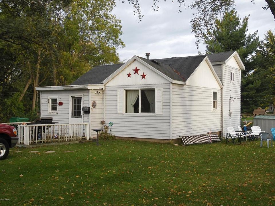 1st image of 303 Dewey St