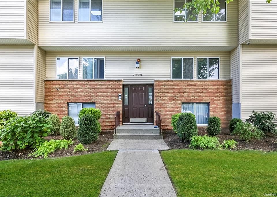 Sussex At Grammercy Park Condominiums 25 College Ave Nanuet NY Zillow