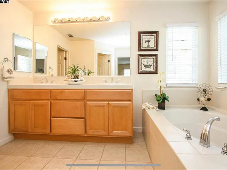 5728 Old Westbury Way — Photo 19
