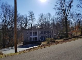 1911 Optimist Dr, Evansville, IN 47720
