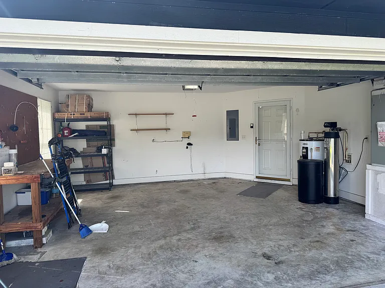 38 Kristins Dr — Photo 13