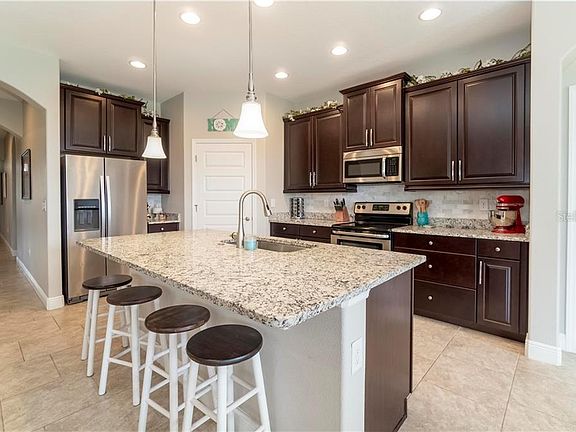 3rd image of 8245 Bayview Crossing Dr