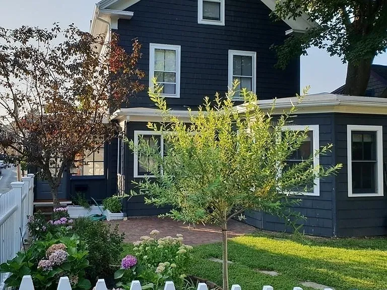 16 Pickett St — Photo 1