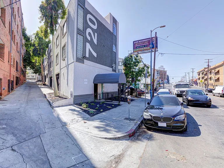 Hoover Street Residences — Photo 17