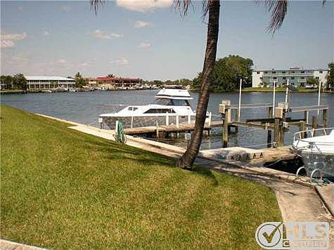 1st image of 313 Lake Cir APT 314