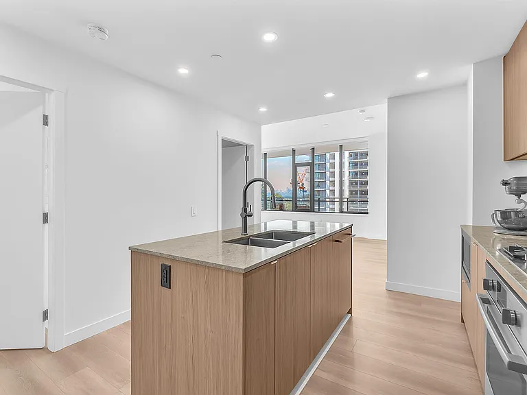 626 Claremont St #1002 — Photo 9