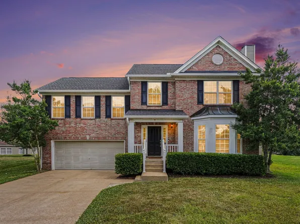 2667 Paradise Dr, Spring Hill, TN 37174