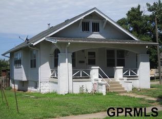 1127 D St, Fairbury, NE 68352