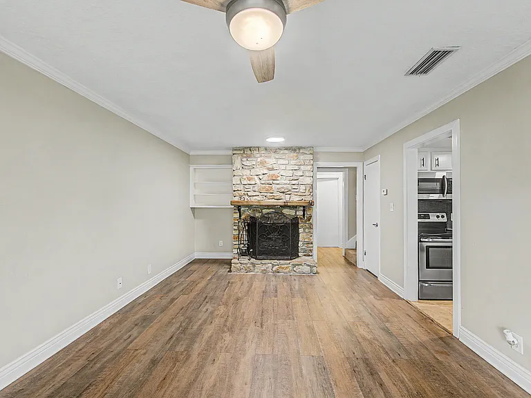 41 Cypress Fairway Vlg — Photo 2