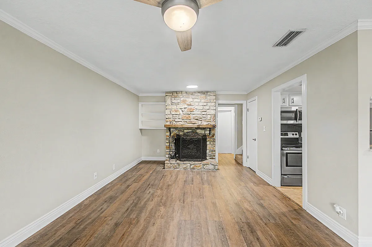 Building Photo - 41 Cypress Fairway Vlg