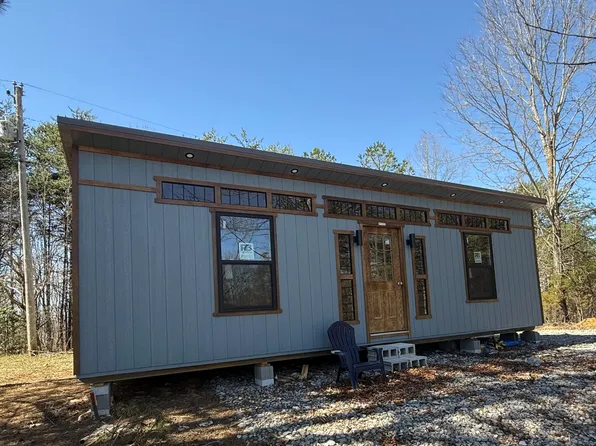 4416 Hazel Patch Rd, East Bernstadt, KY 40729