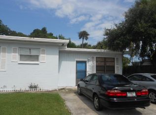 128 1/2 2nd St, Daytona Beach, FL 32117